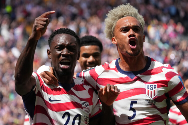 US moves on to knockout round